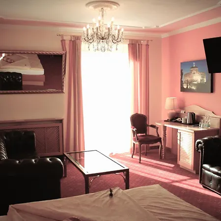 City Hotel Neunkirchen 호텔
