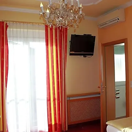 City Hotel Neunkirchen 3*